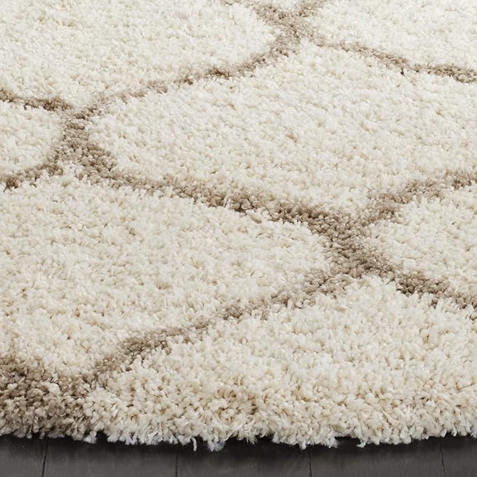 SAFAVIEH Hudson Shag Collection 7' Round Beige/Ivory SGH280S Moroccan Ogee Trellis Non-Shedding Living Room Bedroom Dining Room Entryway Plush 2-inch Thick Area Rug