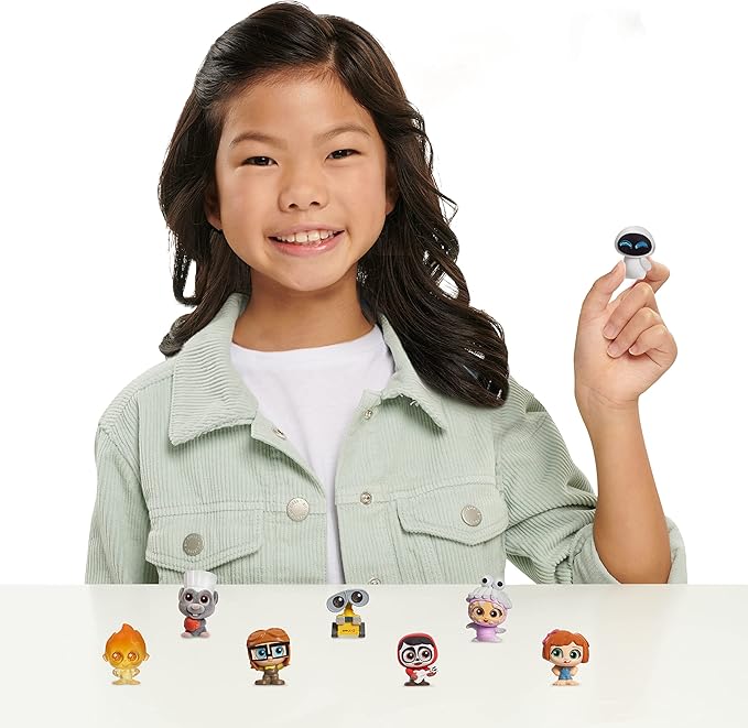 Disney Doorables Walt Disney World 50th Anniversary Collection Peek, Blind Bag Inspired Mini Figures, Kids Toys for Ages 3 Up, Amazon Exclusive (Pack of 4)
