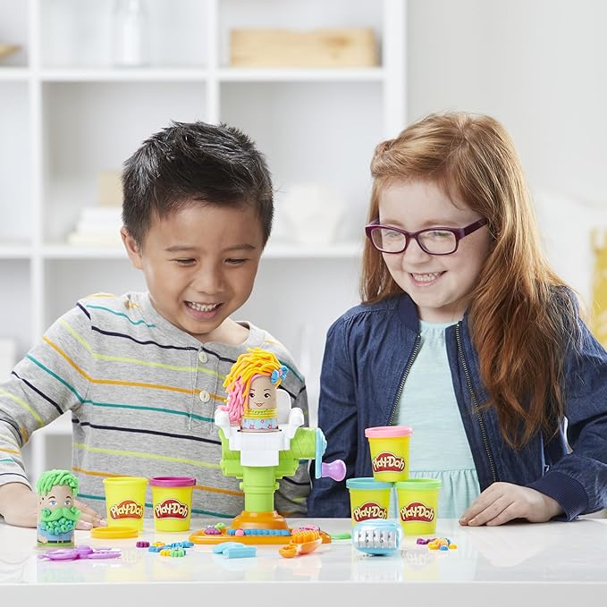 Play-Doh Buzz 'n Cut Fuzzy Pumper Barber Shop Set, Electric Buzzer, 5 Colors of 2-Ounce Cans, Preschool Toys, Christmas Gifts Girls & Boys, Ages 3+ (Amazon Exclusive)