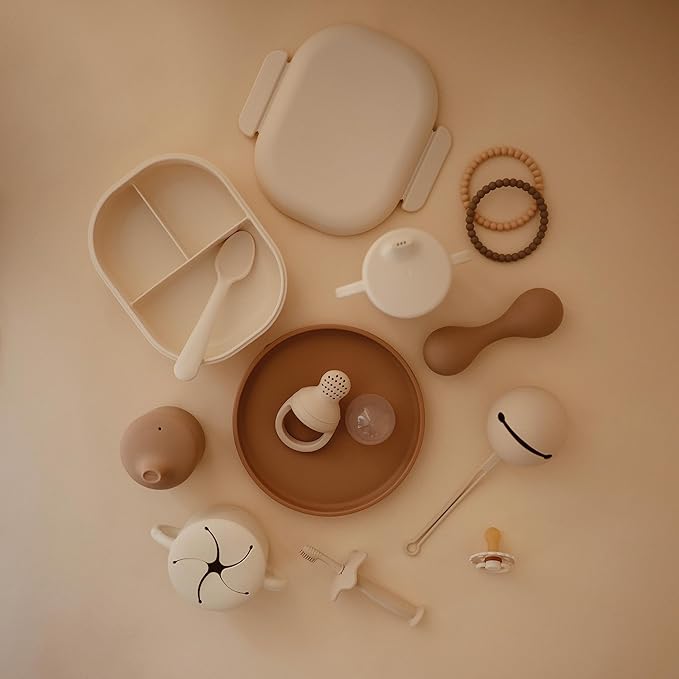 mushie Classic Silicone Suction Plate | BPA-Free Non-Slip Design (Cloudy Mauve)