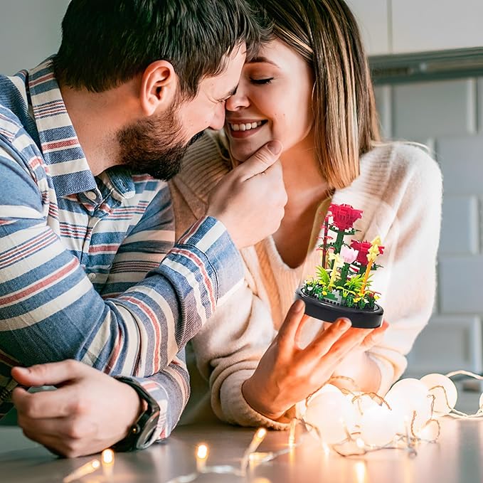 Flower Bouquet Building Sets,549pcs Rose Flower Plants,Forever Decorated flower set with Dust Cover,Building Blocks Sets gifts for Ages 8-12 yrs forOld Girl Christmas,Mother's Day,Valentine's Day