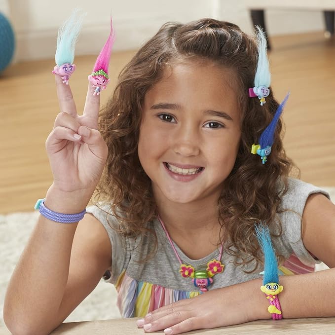 DREAMWORKS TROLLS Tiny Dancers Greatest Hits, 6 Collector Figures, Necklace, 2 Bracelets, and More, Toy Inspired by Trolls World Tour