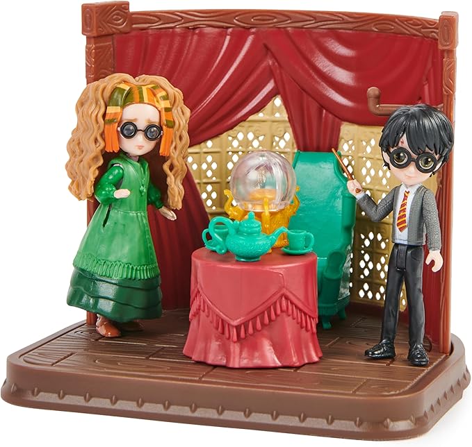 Wizarding World Harry Potter, Magical Minis Hogwarts Divination Classroom, 2 Exclusive Figures and 6 Accessories, Kids Toys for Ages 6 and up