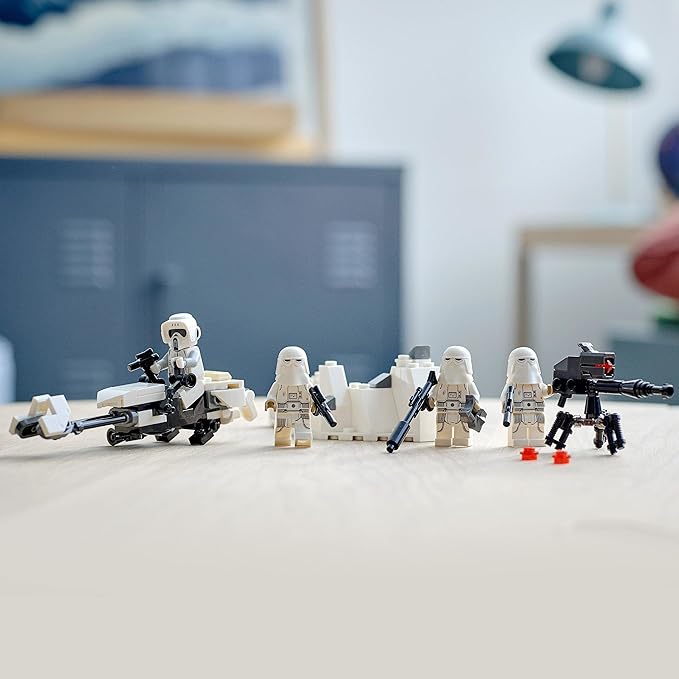 LEGO 75320 Star Wars Snowtrooper Battle Pack, Collector Set with 4 Figures, Blaster and Toy for Children Aged 6 Years +