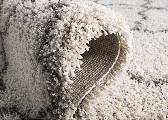 SAFAVIEH Hudson Shag Collection Accent Rug - 4' x 6', Ivory & Grey, Trellis Design, Non-Shedding & Easy Care, 2-inch Thick Ideal for High Traffic Areas in Entryway, Living Room, Bedroom (SGH282A)