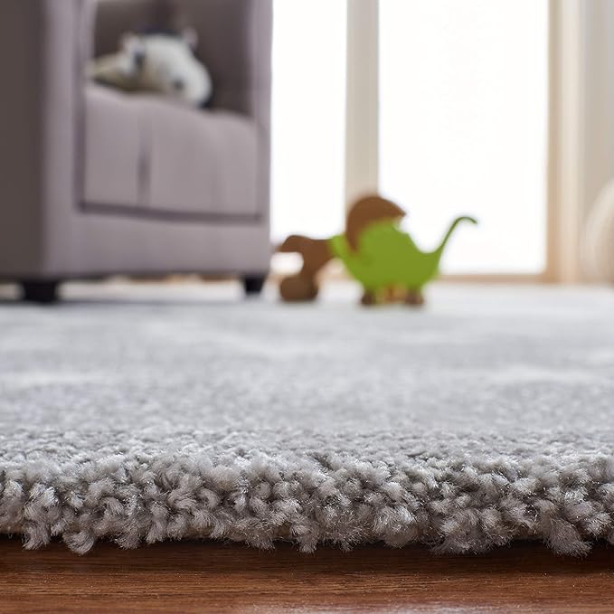 SAFAVIEH Carousel Kids Collection Area Rug - 9' x 12', Light Grey & White, Non-Shedding & Easy Care, Ideal for High Traffic Areas for Boys & Girls in Playroom, Nursery, Bedroom (CRK135F)