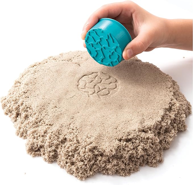 Kinetic Sand, Folding Sand Box with 2lbs of Kinetic Sand, Includes Molds and Tools, Play Sand Sensory Toys for Kids Ages 3 and up