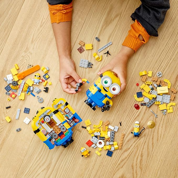 Lego Minions: The Rise of Gru: Brick-Built Minions and Their Lair (75551) Building Set for Kids, Great Birthday Present for Kids Who Love Minions, Kevin, Bob and Stuart (876 Pieces)