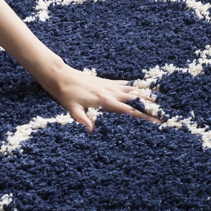 SAFAVIEH Hudson Shag Collection Runner Rug - 2'3" x 6', Navy & Ivory, Moroccan Trellis Design, Non-Shedding & Easy Care, 2-inch Thick Ideal for High Traffic Areas in Living Room, Bedroom (SGH282C)