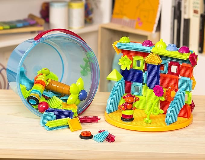 Battat- Bristle Blocks- STEM Interlocking Building Blocks- 128 pc Playset- Reusable Storage Bucket- Developmental Toys for Toddlers & Kids- Jungle Adventure Bucket- 2 Years +