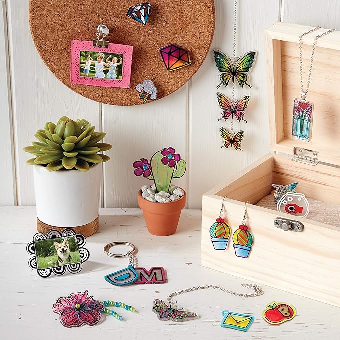Shrinky Dinks Creative Pack, 25 Sheets Crystal Clear, Kids Art and Craft Activity Set, Kids Toys for Ages 6 Up by Just Play