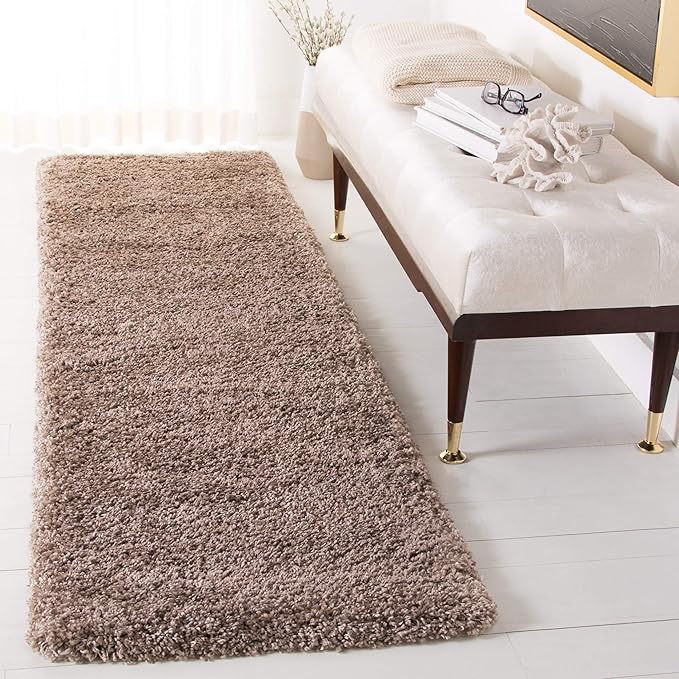 SAFAVIEH Royal Shag Collection Runner Rug - 2'2" x 8', Brown, Non-Shedding & Easy Care, 2-inch Thick Ideal for High Traffic Areas in Living Room, Bedroom (RYG115T)