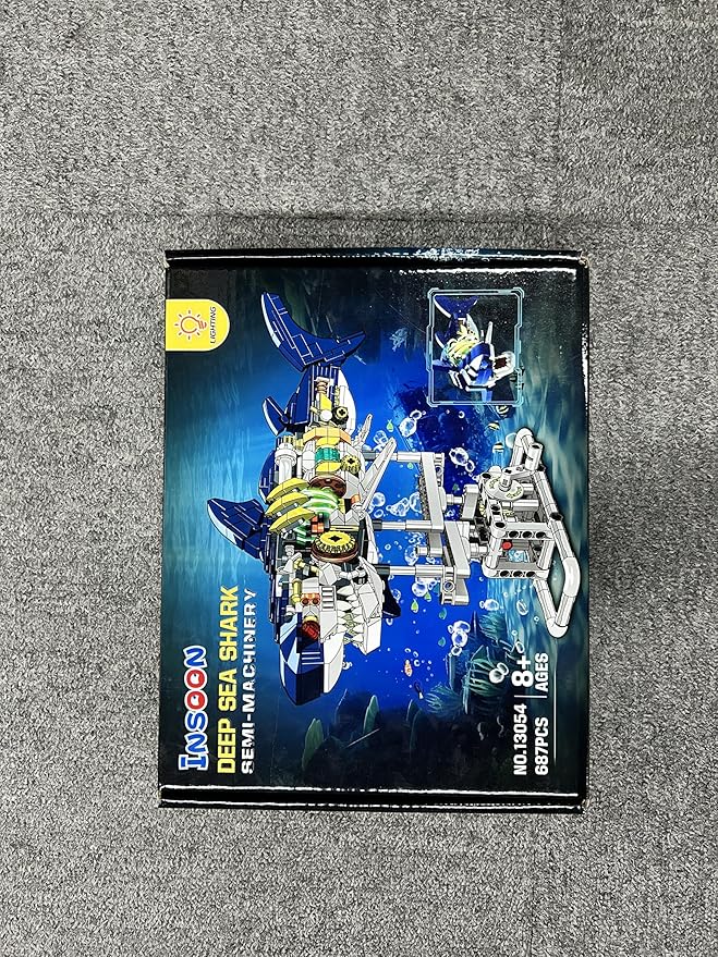 Mechanical Shark Building Set with LED Light, 687 PCS Movable Ocean Animal with Display Stand, Sea Fish Building Block Toy, Home Decor Gift for Adults Teens Kids Boys Ages 12+