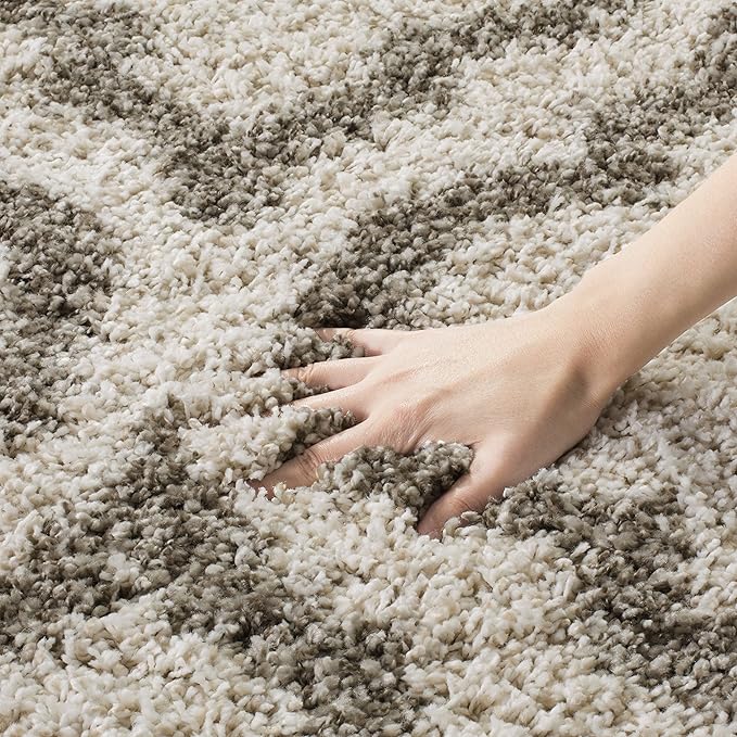 SAFAVIEH Hudson Shag Collection Runner Rug - 2'3" x 6', Ivory & Grey, Moroccan Design, Non-Shedding & Easy Care, 2-inch Thick Ideal for High Traffic Areas in Living Room, Bedroom (SGH284A)