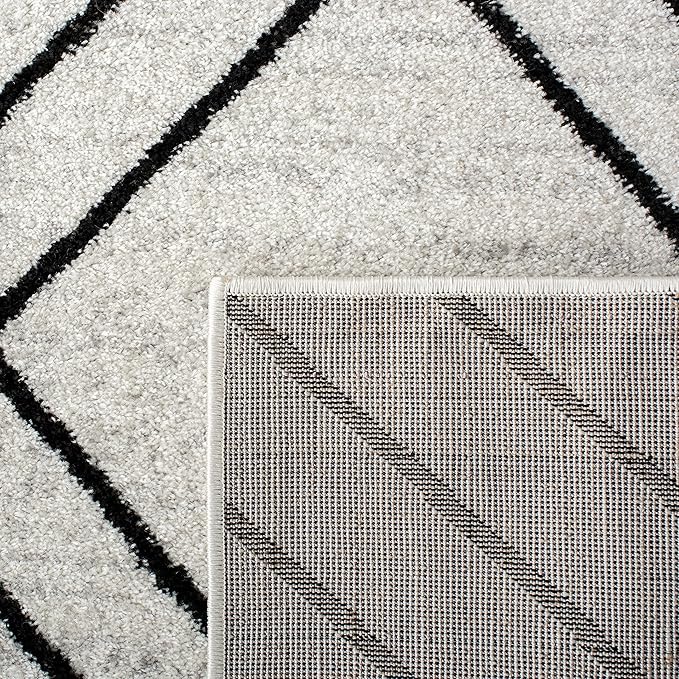 SAFAVIEH Adirondack Collection Runner Rug - 2'6" x 6', Light Grey & Black, Modern Geometric Design, Non-Shedding & Easy Care, Ideal for High Traffic Areas in Living Room, Bedroom (ADR241F)